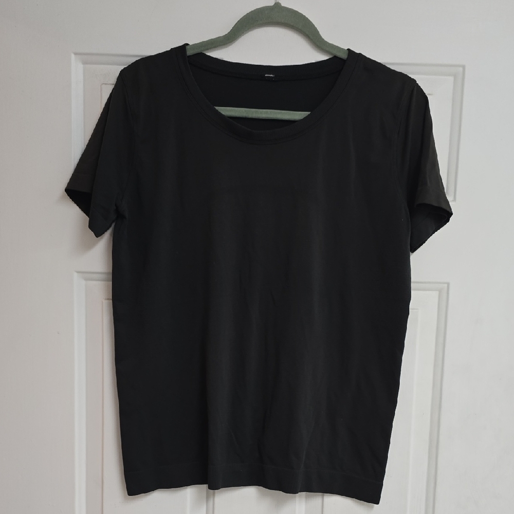 Lululemon The Fundamental Tee